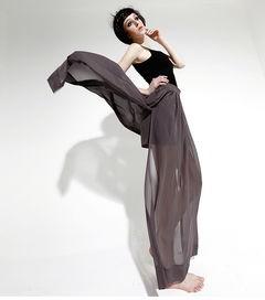 欧美高叉长裙图片,高叉长裙演绎性感与优雅的完美融合