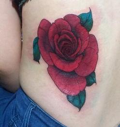 腰部欧美纹身图片女,腰部纹身女生的独特魅力